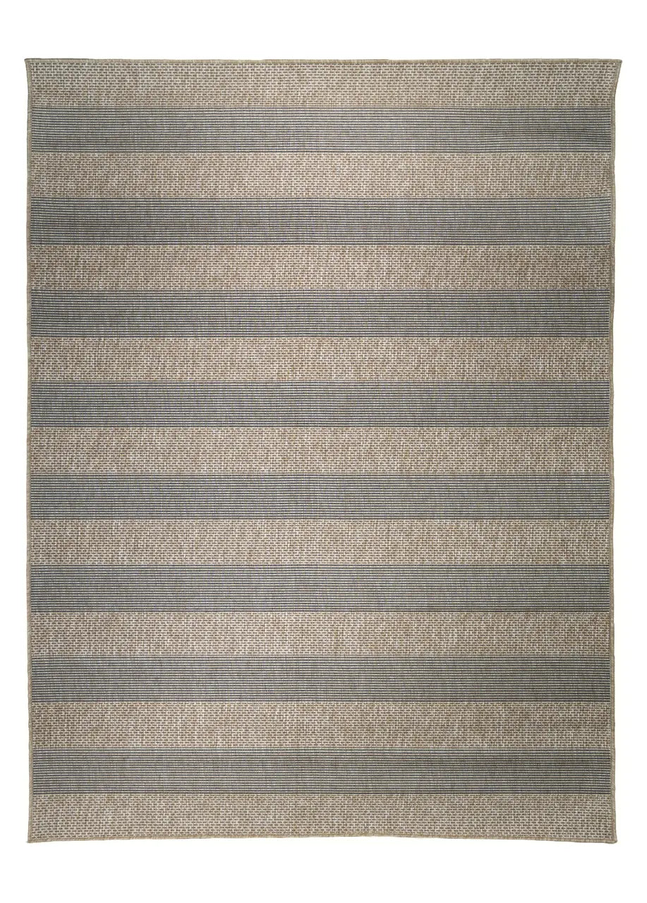 R3032